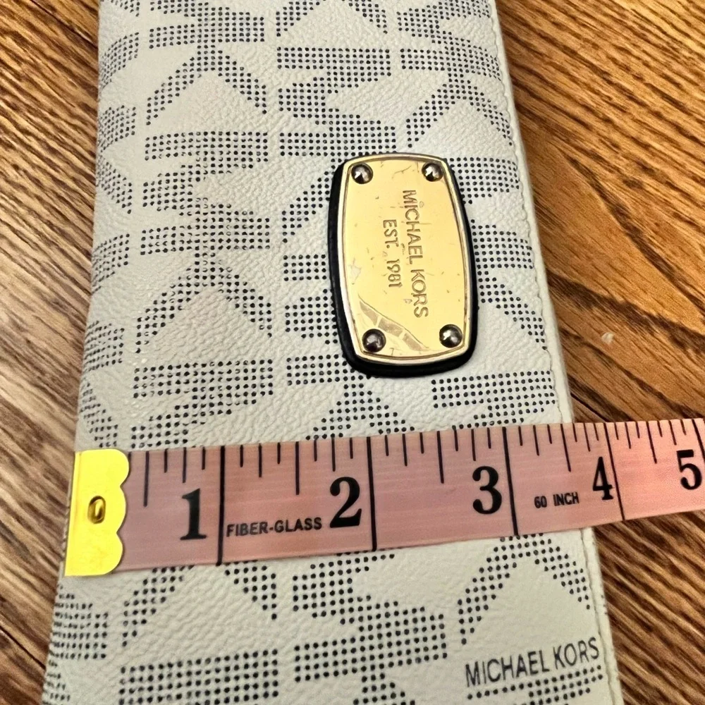 Michael Kors White Monogram wallet no wristlet band